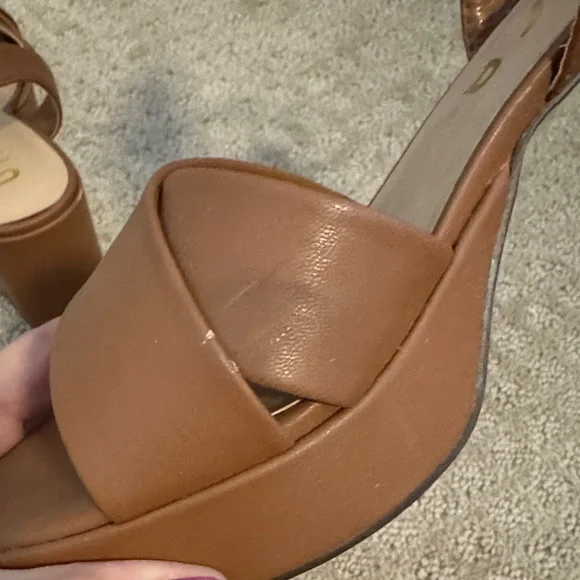 Unisa Women's Tan Platform Sandals - Picture 4 of 4